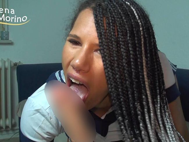 LenaMorino Porno Video: Studentin befriedigt sich dreist vor ihrem Stiefvater (spri** für mich!!)